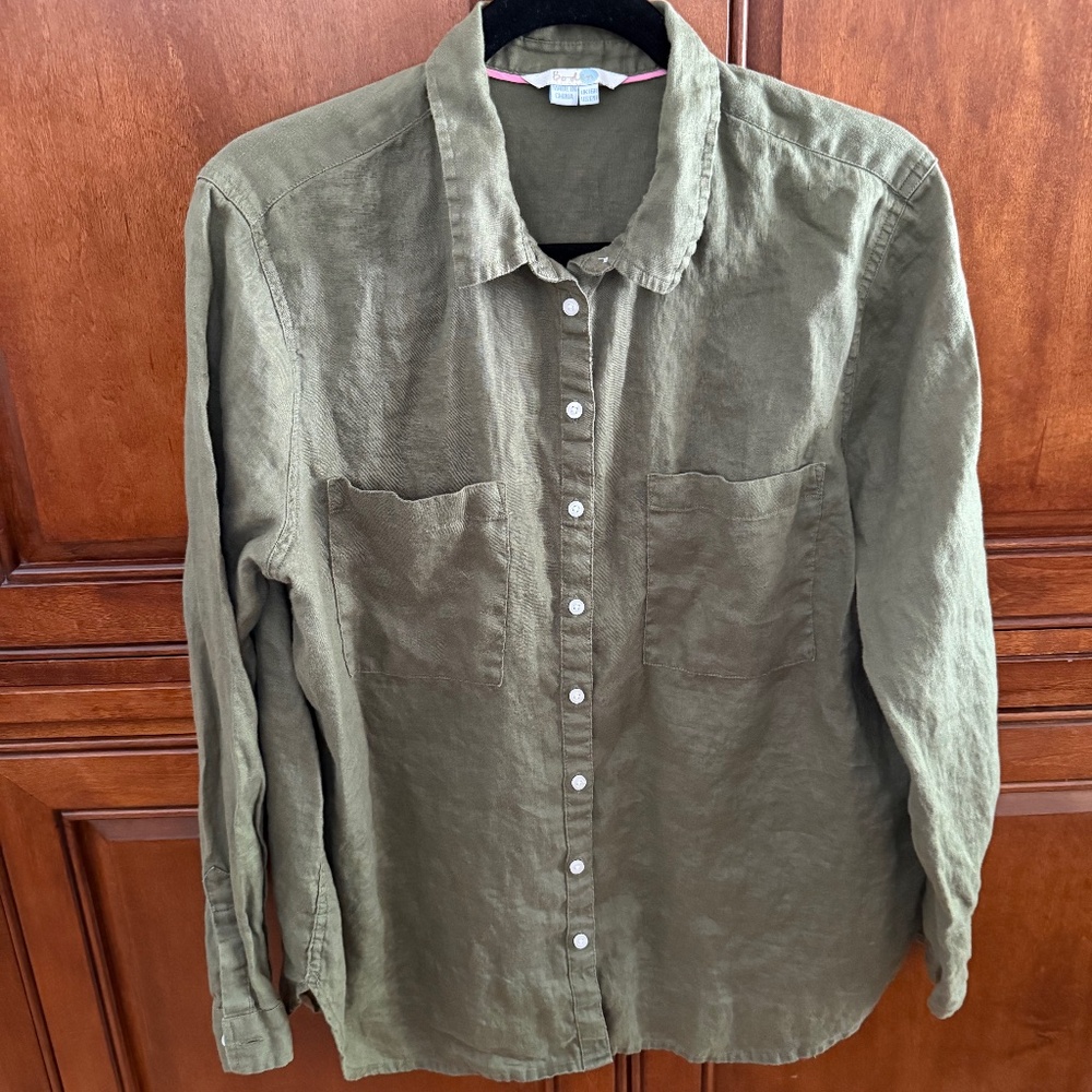 Nice quality linen blouse.